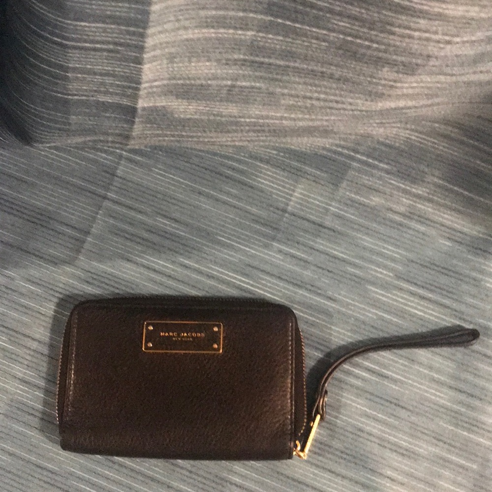 *****SOLD*****Marc Jacobs Wallet Wristlet - Picture 1 of 5